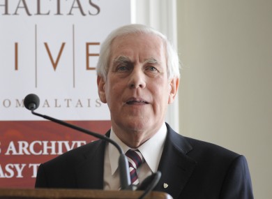 Labhrás Ó Murchú wants to run as an independent candidate - and will ask the Fianna Fáil parliamentary party to let individual members support his bid.
