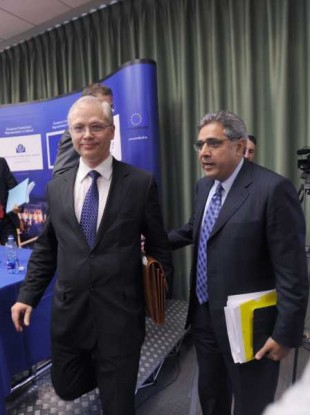 Szekely and Chopra.