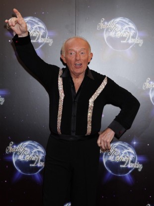 (L-R) Finger, Paul Daniels