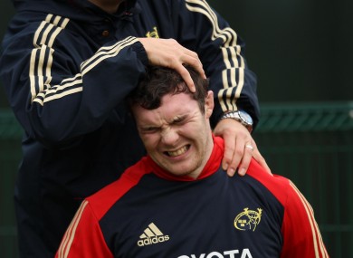 Peter O'Mahony gets treatment from physio Anthony Coole at CIT yesterday.