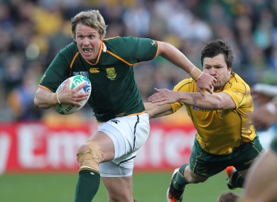 Jean de Villiers evades Adam Ashley Cooper in the World Cup quarter-final.
