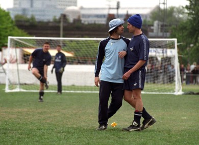 Liam Gallagher and Damon Albarn in 1996