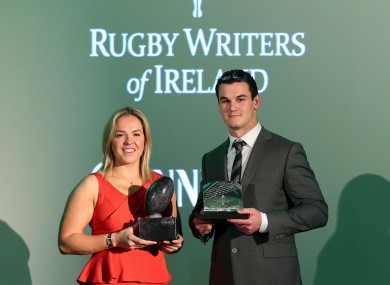 Niamh Briggs and Jonathan Sexton picks up their awards.