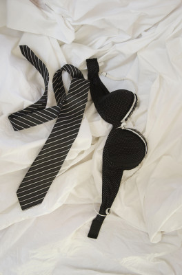 dating a woman in her early 30s One user says, “dating in your 30s is trying to find someone with the least amount of baggage “as a single, childless woman in my early thirties. dating a woman in her early 30s One user says, “dating in your 30s is trying to find someone with the least amount of baggage “as a single, childless woman in my early thirties.