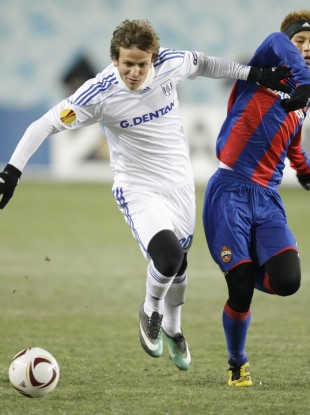 Rodrigo Tosi in possession for Lausanne during a Europa League game against CSKA Moscow.