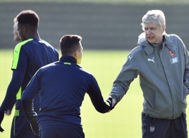 Arsene Wenger claims there was no bust-up involving Alexis Sanchez, contrary to newspaper reports.