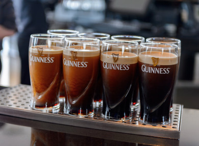 Unpaid bills at the Dáil bar and restaurant worth almost €5,000 are being written off.