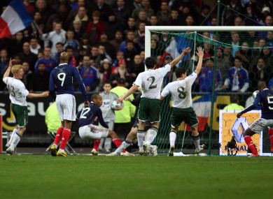 The last time the sides met in Paris, Thierry Henry did that.