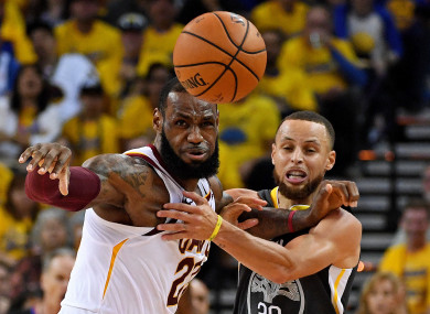James and Curry in action.