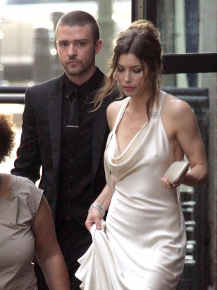 Timberlake Apologises For Homeless Wedding Congrats Video Jessica Biel And Justin Timberlake Pictured In 2010