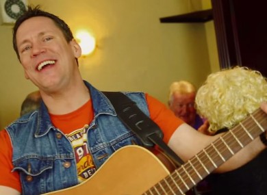 Country singer Robert Mizzell