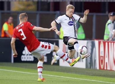 Alkmaar's Rens van Eijden with Daryl Horgan of Dundalk.