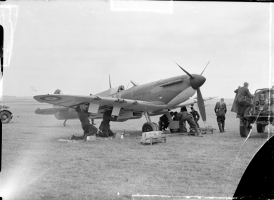Arming a spitfire