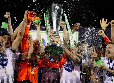 Dundalk lift the SSE Airtricity League trophy at Oriel Park last season.