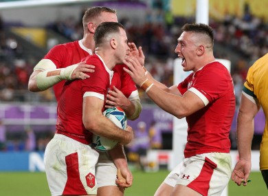 Gareth Davies scored a crucial try on the stroke of half-time.