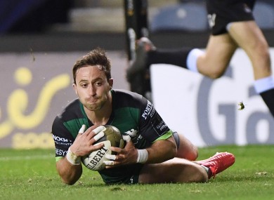 Caolin Blade scores a try for Connacht.