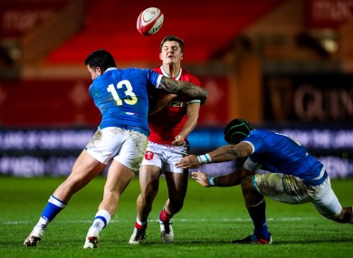 Callum Sheedy is tackled by Marco Zanon.