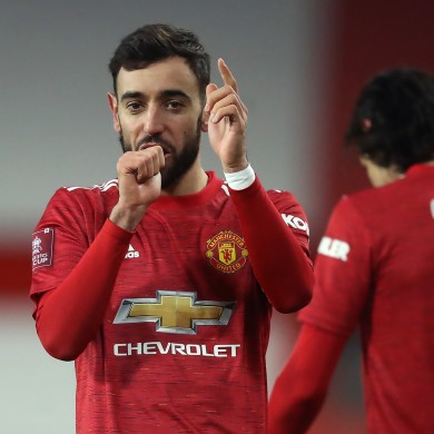 Bruno Fernandes celebrates his winning goal.
