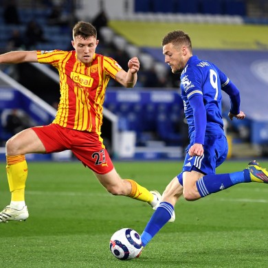 Jamie Vardy facing Ireland's Dara O'Shea.