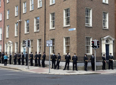 Pilots lined the streets outside Leinster House today calling on the government to align its approach to travel with other EU countries, calling Ireland an 'aviation outlier'.