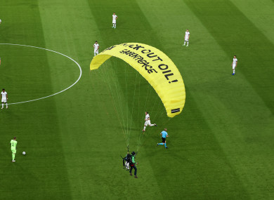 A picture of the activist landing.