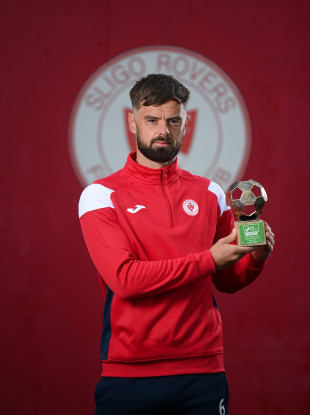 Greg Bolger poses with the SSE Airtricity SWAI Player of the Month Award for May.