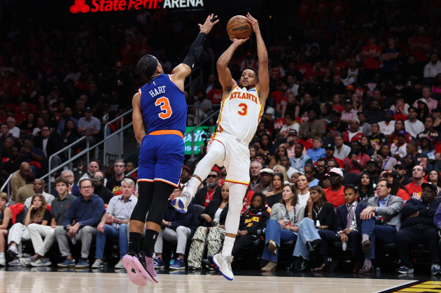 Hawks edge Knicks as Raptors get the better of Cavs in NBA play-offs