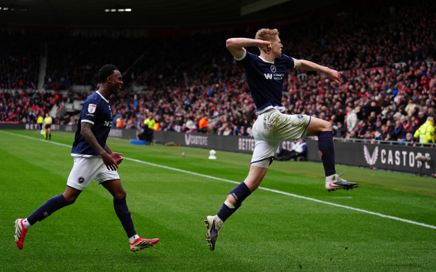 Millwall boost hopes of promotion to Premier League with win over Middlesbrough