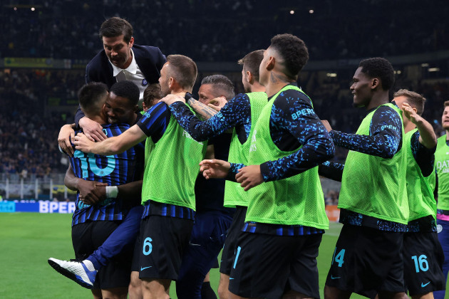 Inter Milan take big step towards Serie A title with thumping win over Roma