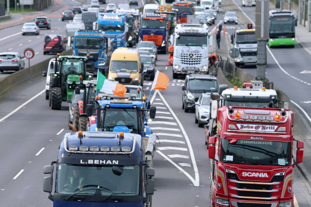 Nationwide fuel protests see tractors and lorries bring traffic to a crawl on major roads