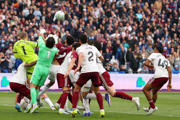 Late Arsenal-West Ham chaos sums up how Premier League has devolved to mass scrums