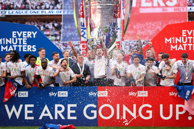 Irish contingent celebrate as Bolton back in Championship