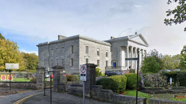 Judge calls ongoing legal aid fees row a 'mess' as two sex abuse cases adjourned