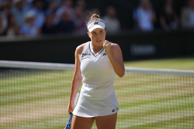 Noskova defeats Muchova in Wimbledon final