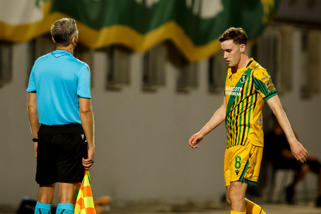 10-man Shamrock Rovers self-destruct in Champions League qualifier