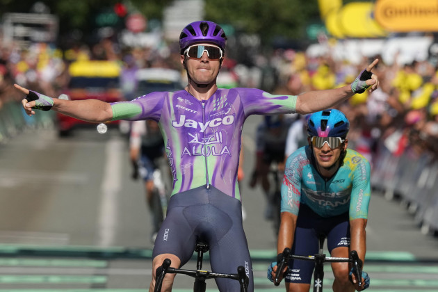 Schmid edges two-man sprint finish on Tour de France's longest stage